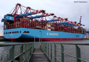 Ane Maersk (350m) mit Methanolantrieb
